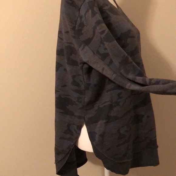 OCEAN DRIVE Camo Sweatshirt - Picture 4 of 10